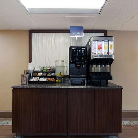 ベストウェスタン ハンプトン コロシアム イン エクステリア 写真